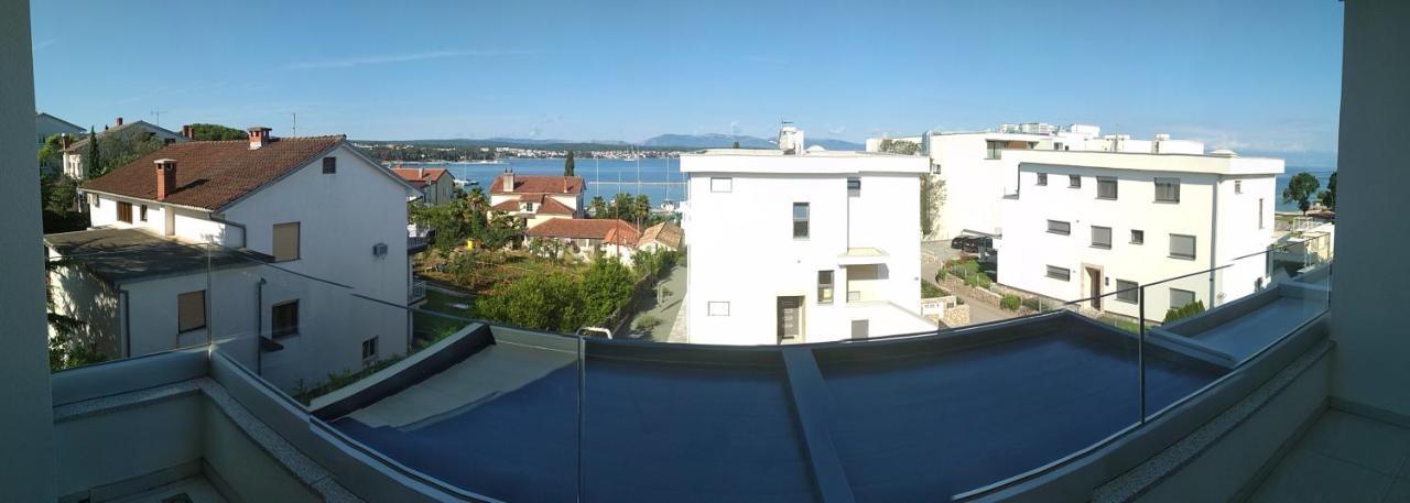Apartment Pipe Malinska Exterior photo