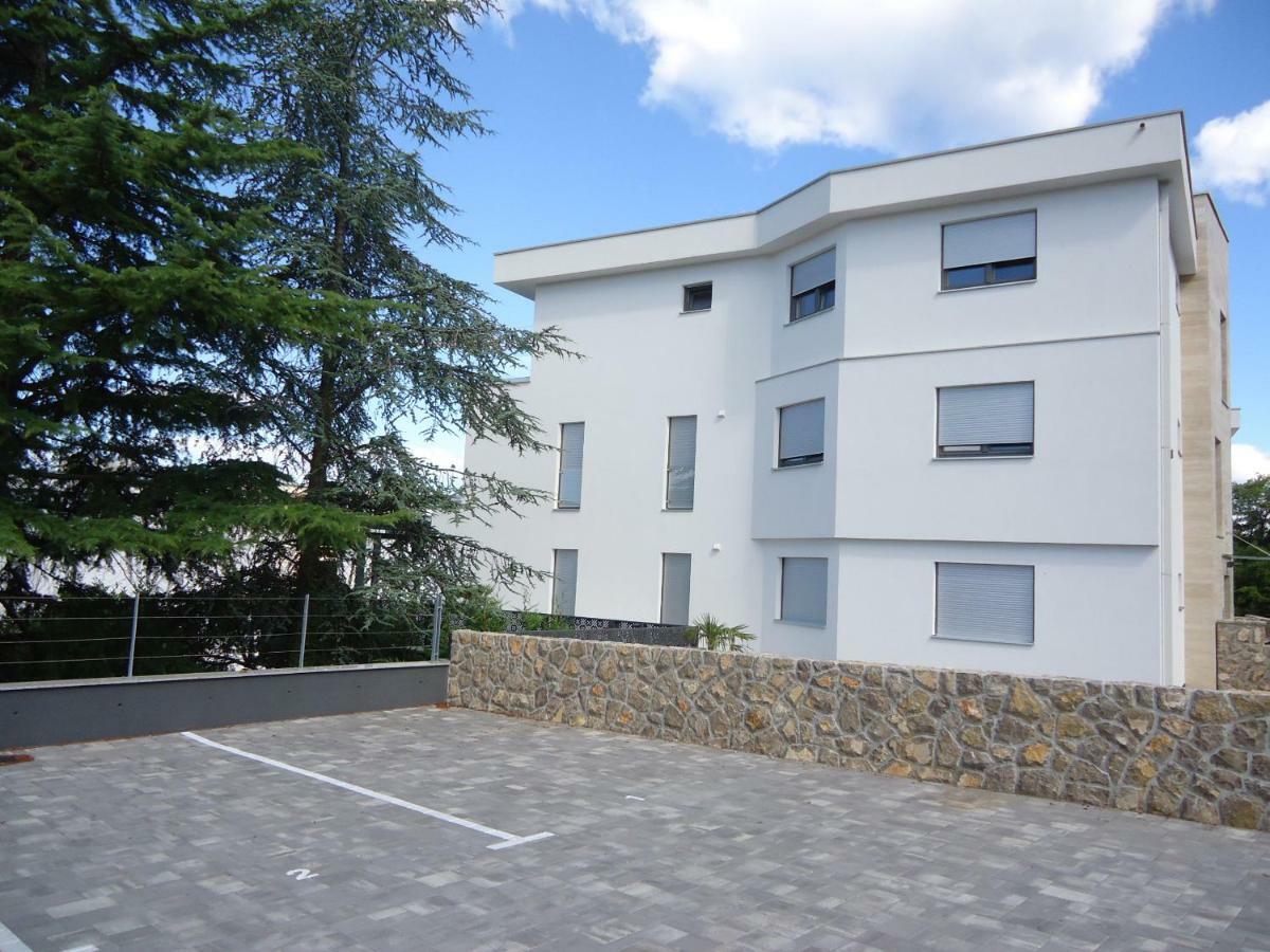 Apartment Pipe Malinska Exterior photo